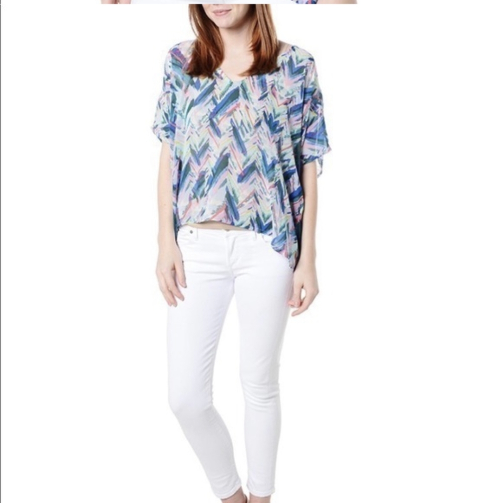 Cupcakes and Cashmere kaftan chiffon top
